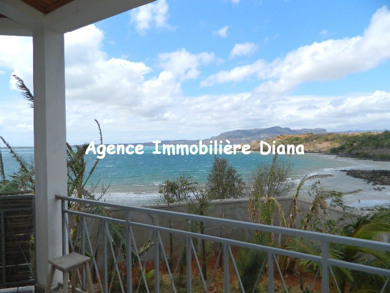 location-villa-meublee-vue-mer-route-universite-diego