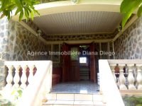 location-villa-vide-arrachart-diego_085824